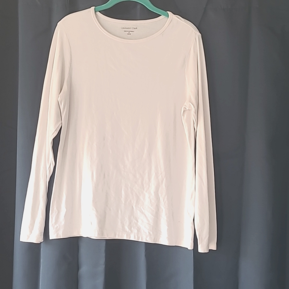Medium white long sleeve shirt